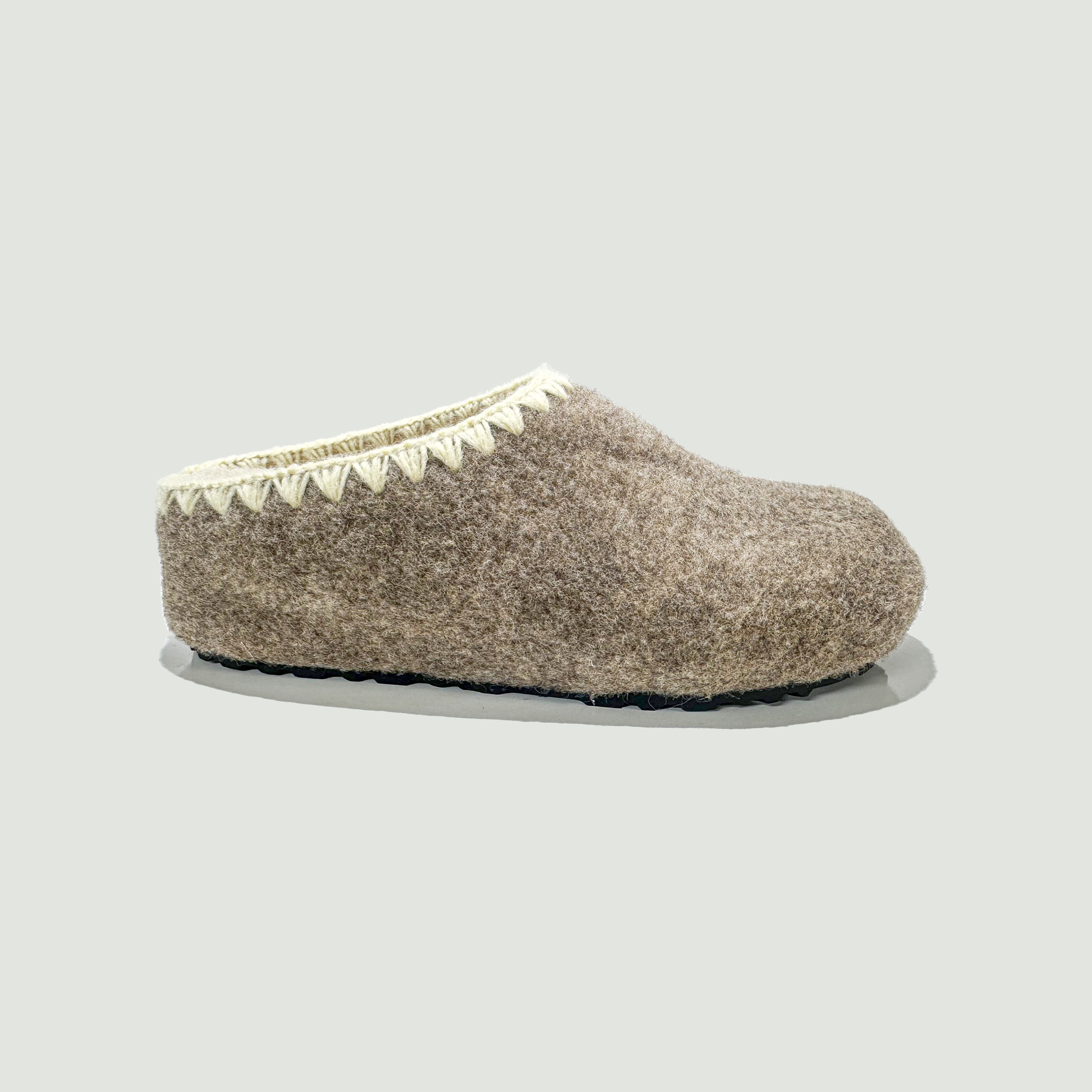 S25011451 autumn winter slipper